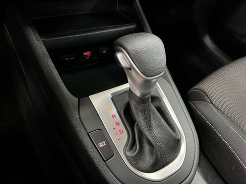 Used 2024 Kia Forte LXS FWD image 17