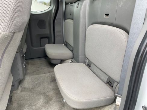 Used 2015 Nissan Frontier S image 11