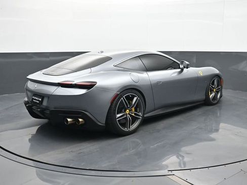 Used 2021 Ferrari Roma RWD image 16