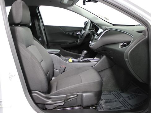 Used 2020 Chevrolet Malibu LS w/ Driver Confidence Package II image 10