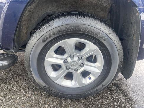 Certified 2020 Toyota 4Runner SR5 Premium image 10