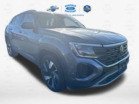 Used 2025 Volkswagen Atlas Cross Sport SE AWD/4WD image 16