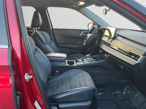 Used 2024 Mitsubishi Outlander SE Black Edition image 15