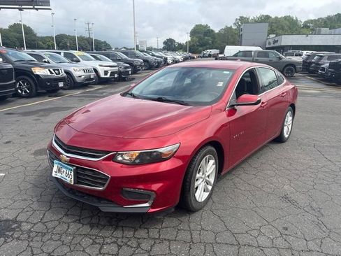 Used 2016 Chevrolet Malibu LT FWD image 3
