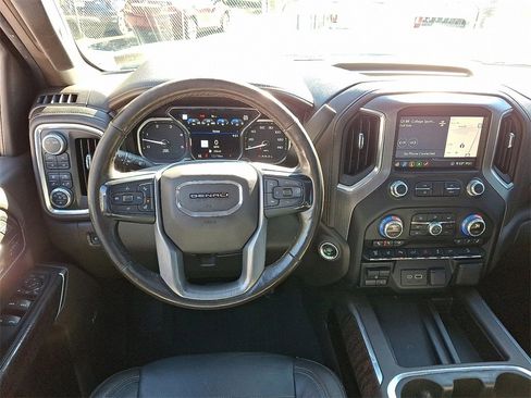 Used 2020 GMC Sierra 2500 Denali w/ Denali Ultimate Package image 12