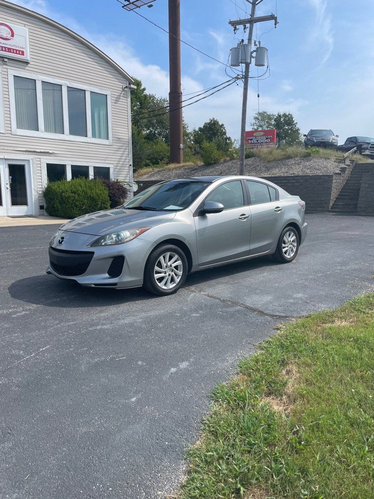 Used 2012 MAZDA MAZDA3 i Touring FWD image 1