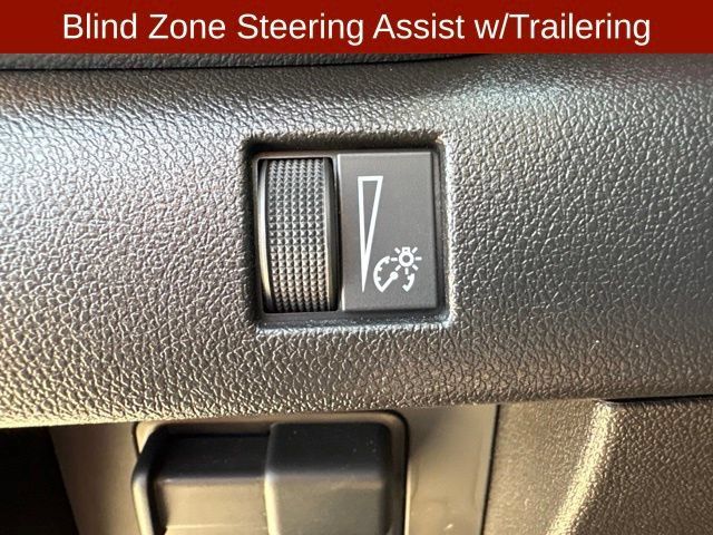 Used 2024 GMC Canyon AT4 w/ Technology Package AWD/4WD image 18