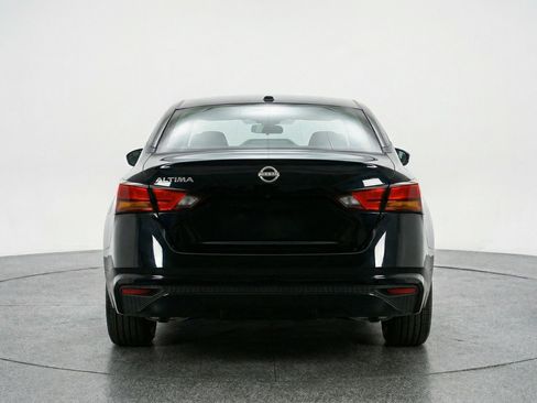 Used 2025 Nissan Altima 2.5 SV image 7