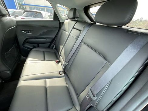 Used 2024 Hyundai Kona Limited FWD image 17