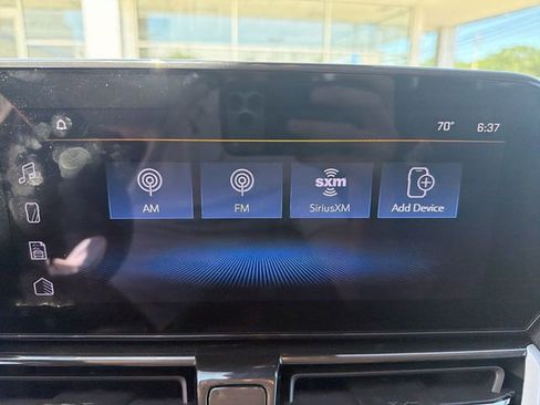 Used 2025 Chevrolet TrailBlazer LT w/ LT Cold Weather Package FWD image 18