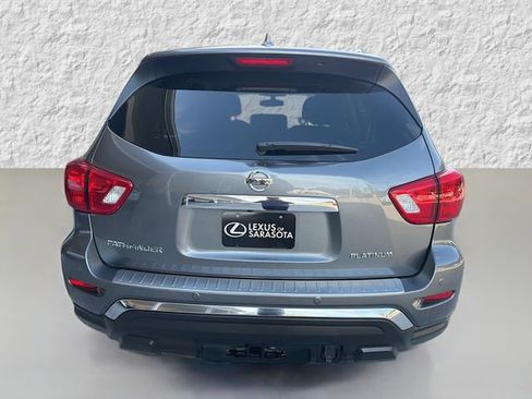 Used 2020 Nissan Pathfinder Platinum image 4