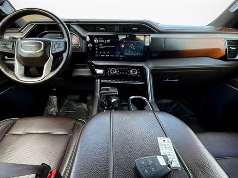 Used 2023 GMC Sierra 1500 Denali image 14