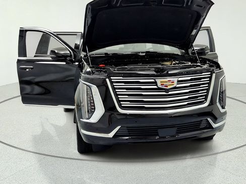 Certified 2026 Cadillac Escalade ESV Platinum Luxury w/ LPO, Floor Liner Package AWD/4WD image 15