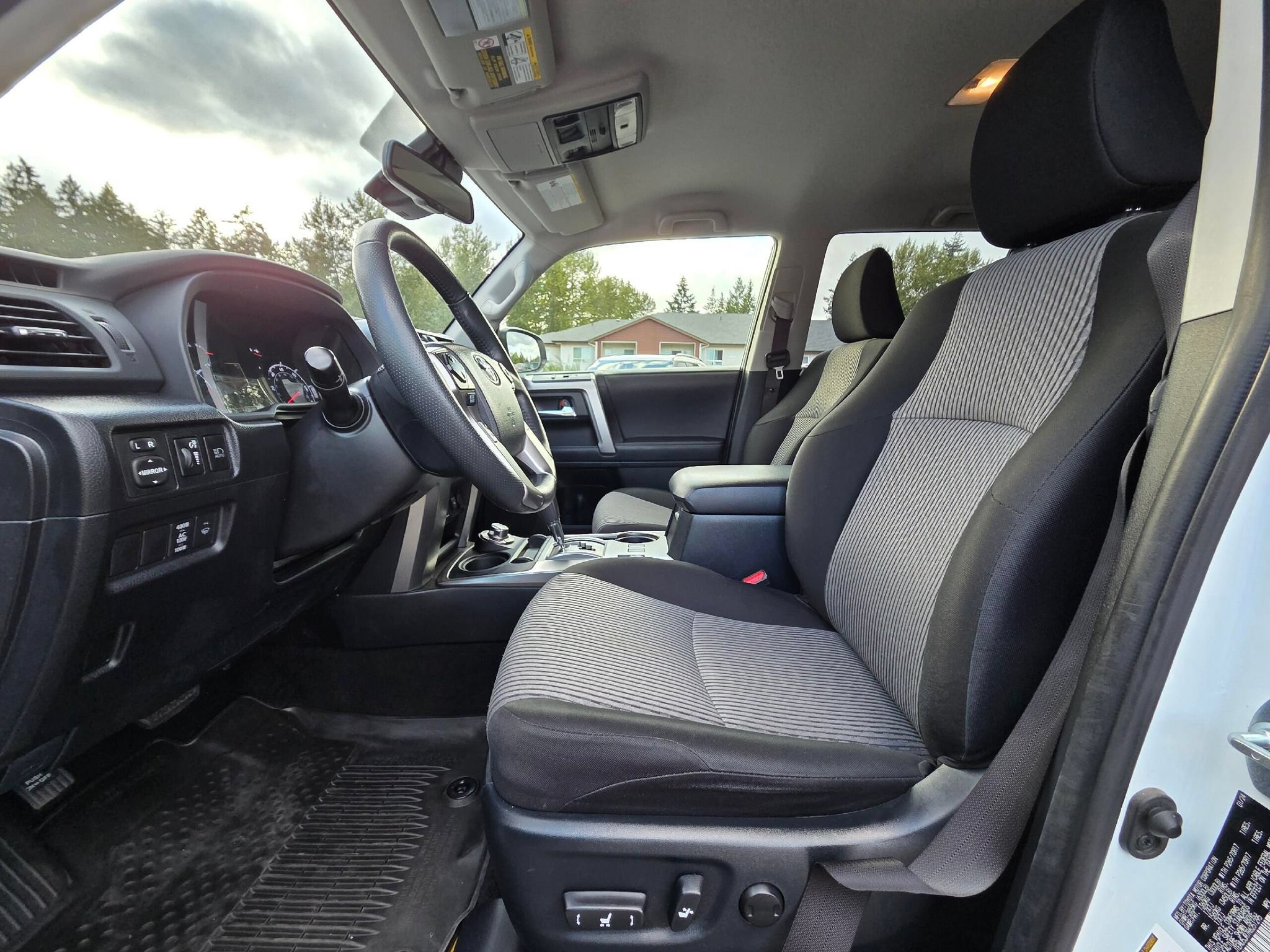 Used 2024 Toyota 4Runner SR5 AWD/4WD image 25