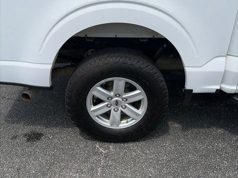 Used 2023 Ford F150 XL w/ XL Chrome Appearance Package AWD/4WD image 9