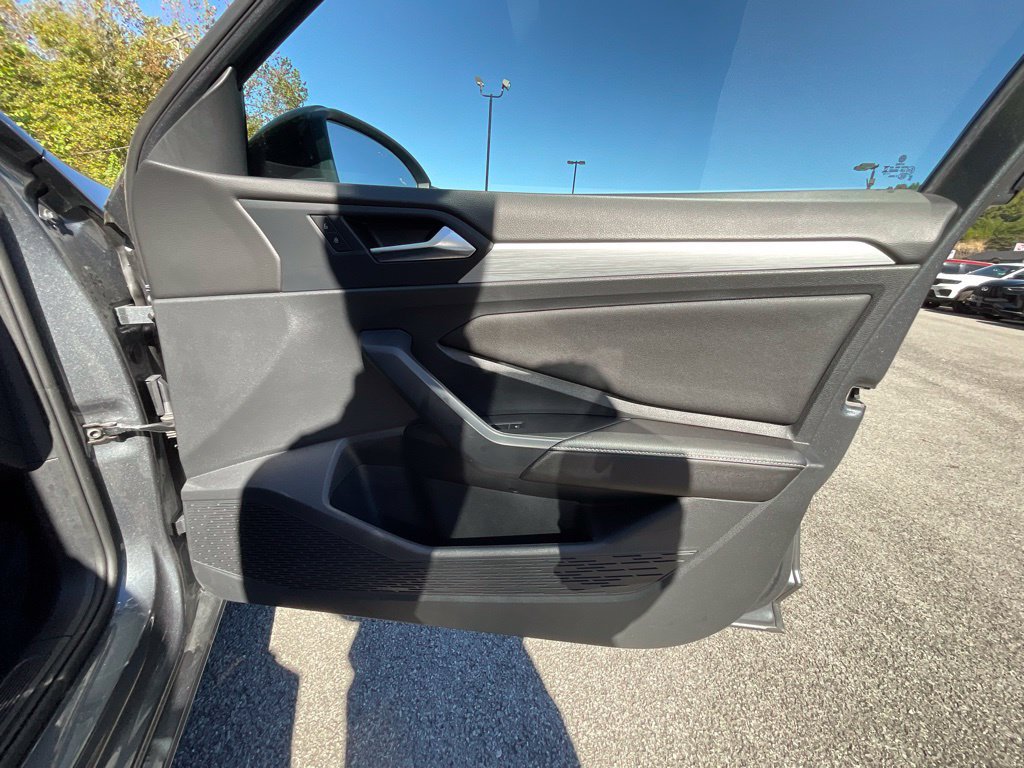 Used 2025 Volkswagen Jetta Sport FWD image 21