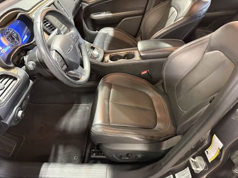 Used 2015 Chrysler 200 C w/ Navigation & Sound Group I image 19