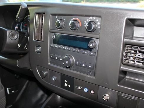 Used 2020 GMC Savana 2500 w/ Driver Convenience Package RWD image 16