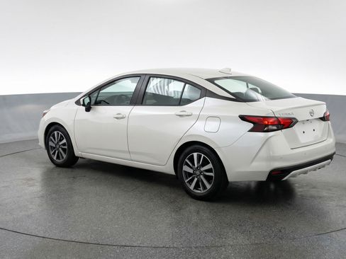 Used 2025 Nissan Versa SV image 6