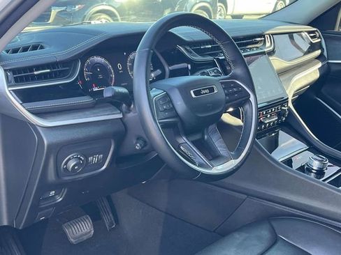 Used 2022 Jeep Grand Cherokee L Limited w/ Luxury Tech Group II image 12