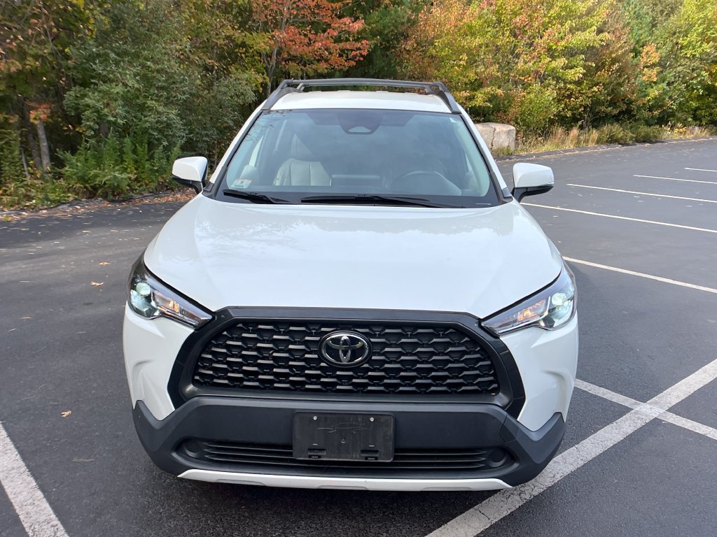 Used 2023 Toyota Corolla Cross LE AWD/4WD image 4