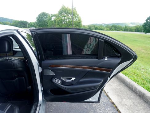 Used 2015 Mercedes-Benz S 550 4dr Sdn S 550 4MATIC image 18