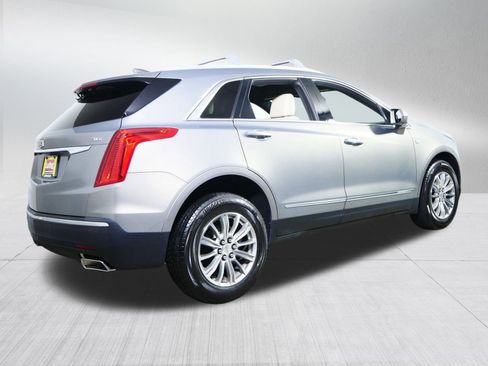 Used 2017 Cadillac XT5 Luxury w/ Driver Awareness Package image 7