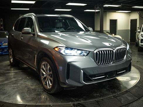 Used 2024 BMW X5 xDrive40i w/ Premium Package AWD/4WD image 5
