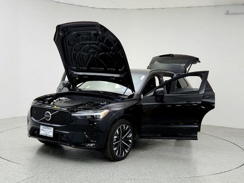 New 2026 Volvo XC60 B5 Ultra w/ Protection Package Premier image 9