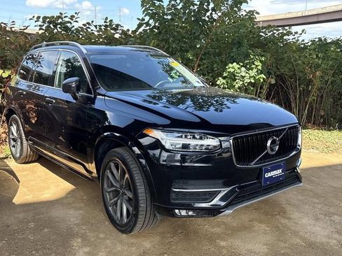 Used 2017 Volvo XC90 T6 Momentum w/ Vision Package AWD/4WD image 4