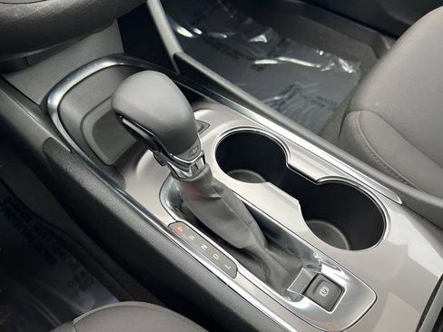 Used 2024 Chevrolet Malibu LT image 19