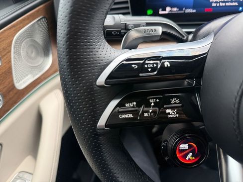 Certified 2025 Mercedes-Benz GLE 53 AMG 4MATIC image 21