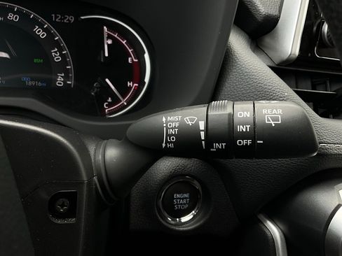 Used 2025 Toyota RAV4 XLE image 37