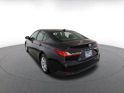 Used 2025 Toyota Camry LE image 11