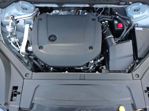 New 2026 Volvo XC90 B6 Plus w/ Protection Package Premier image 36