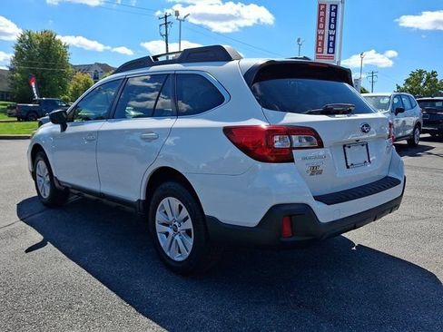 Used 2018 Subaru Outback 2.5i AWD/4WD image 4