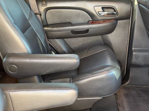 Used 2014 GMC Yukon SLT image 13