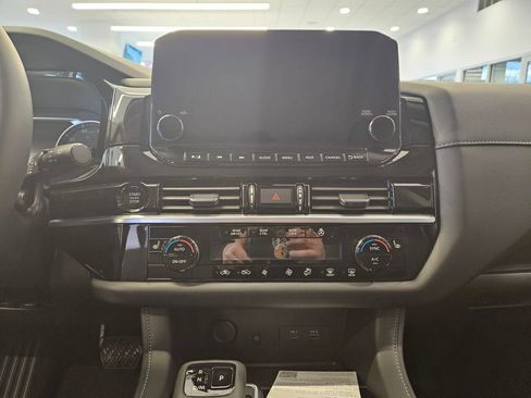 New 2025 Nissan Pathfinder SL w/ Cargo Package image 18