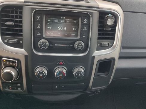 Used 2020 RAM 1500 Classic SLT AWD/4WD image 15