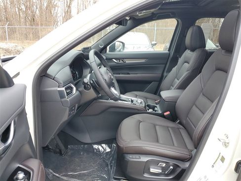 New 2025 MAZDA CX-5 Signature image 11