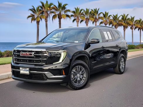 Used 2025 GMC Acadia Elevation AWD/4WD image 2