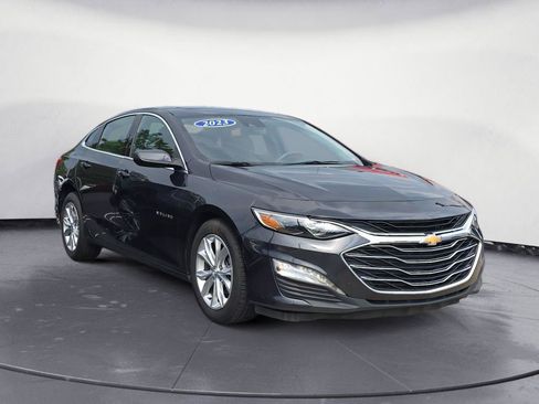 Used 2023 Chevrolet Malibu LT FWD image 2