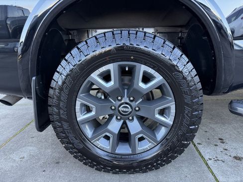 Used 2024 Nissan Titan Platinum Reserve w/ Moonroof Package image 10