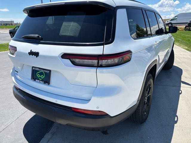 Used 2024 Jeep Grand Cherokee L Altitude AWD/4WD image 30