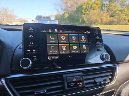 Used 2018 Honda Accord Sport image 19