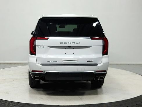 Used 2025 GMC Yukon XL Denali AWD/4WD image 7