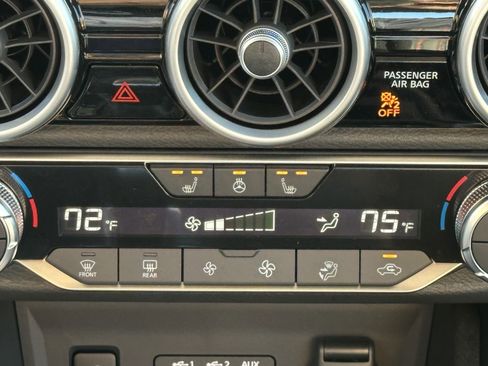 New 2025 Nissan Sentra SR w/ SR Premium Package image 33