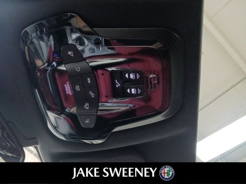 New 2022 Alfa Romeo Stelvio Veloce image 22