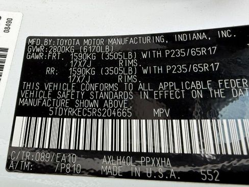 Used 2024 Toyota Sienna XLE image 24