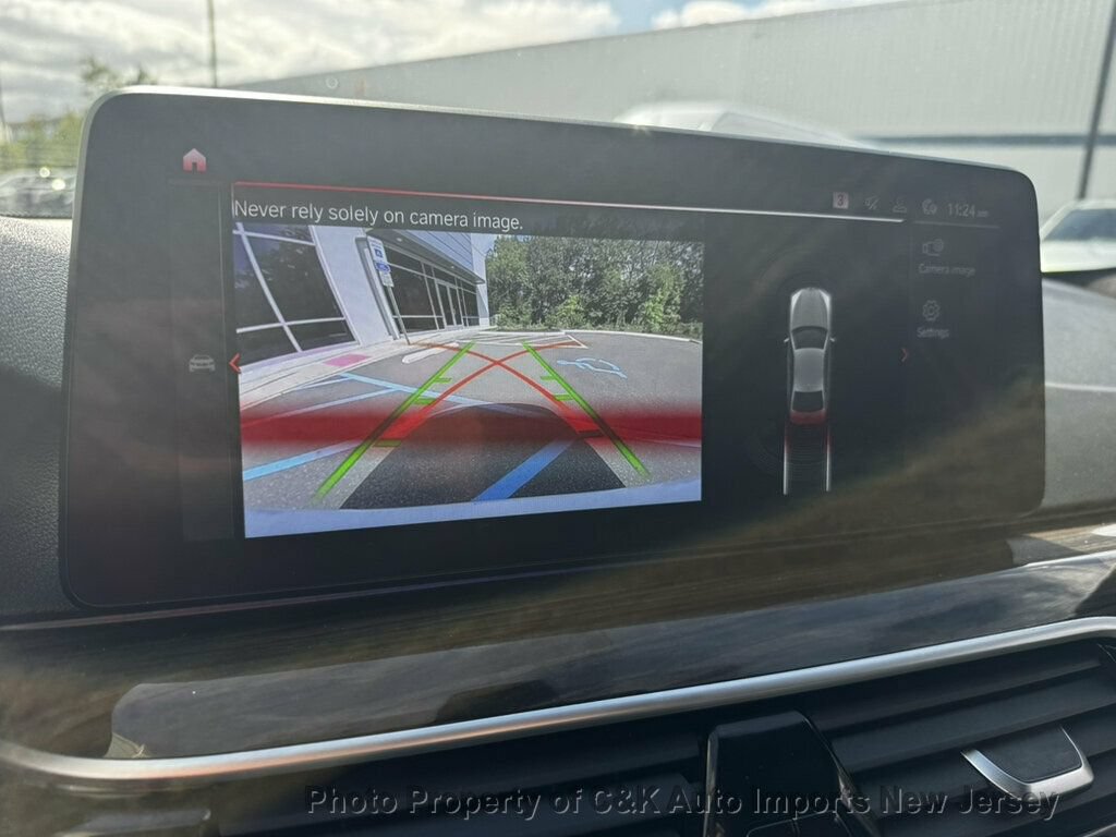 Used 2021 BMW 530i w/ Convenience Package RWD image 32